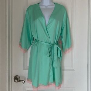 Victoria’s Secret Pink Lace Green Satin Silky Light Robe XS Romantic Fairy